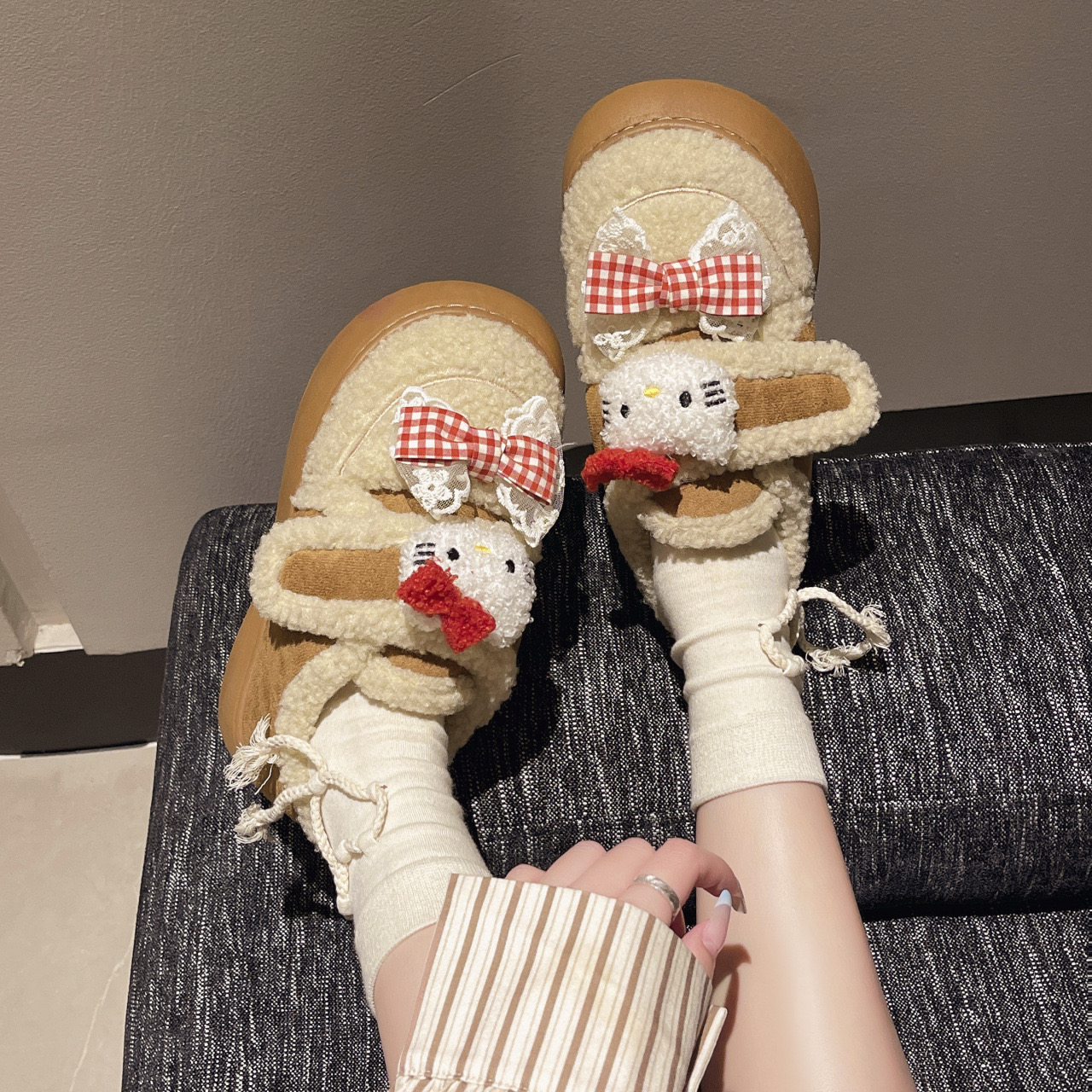 Women Cartoon Cotton Winter Fashion Cute Plush Insulation Korean New Version Snow Trend Flats Casual Shoes 2024 9764