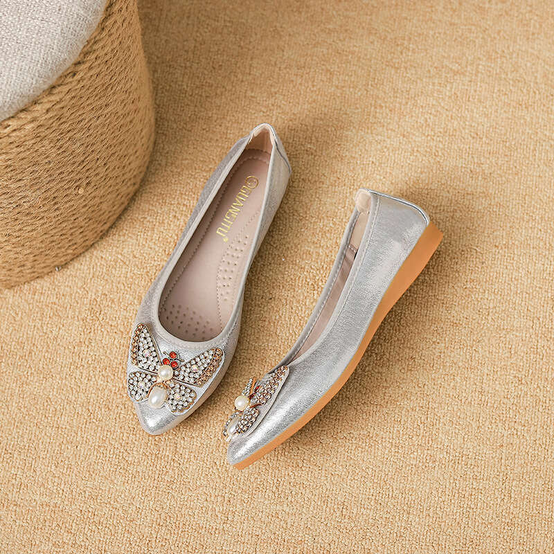 Dou Female Spring Autumn Internet Celebrity, New Pearl Work Flat Bottom Single Shoes, Large Butterfly Water Diamond Driving And Dancing Shoes