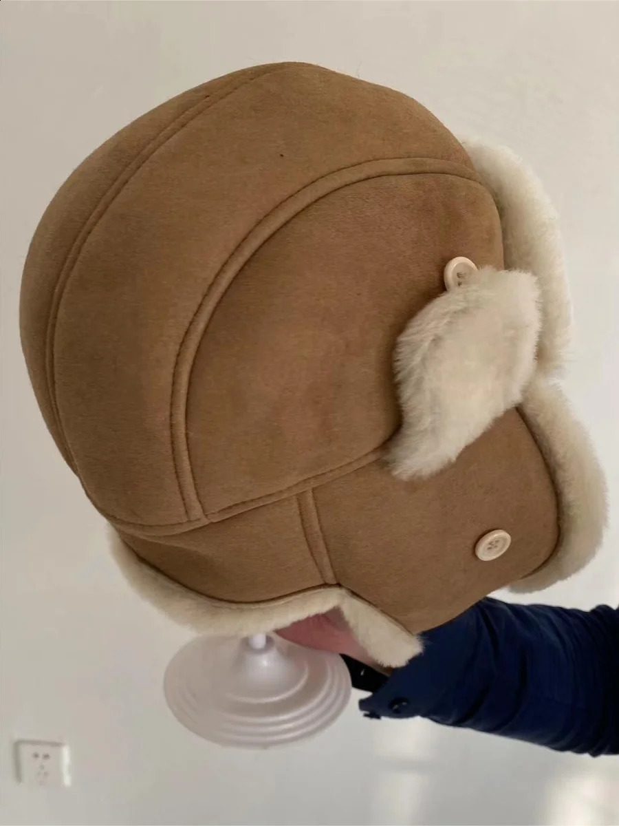 Fashion Natural Shearing Fur Bomb Hat Mens Winter Warm Earrings Lei Feng Hat 241220