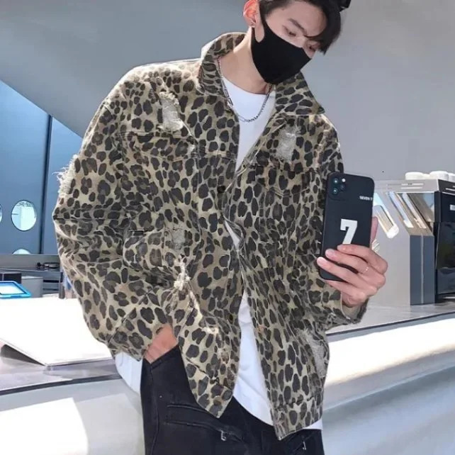 Retro Camouflage Leopard Slip Denim Jacket Loose Fit American Style High End Fashion Street Clothing 241219
