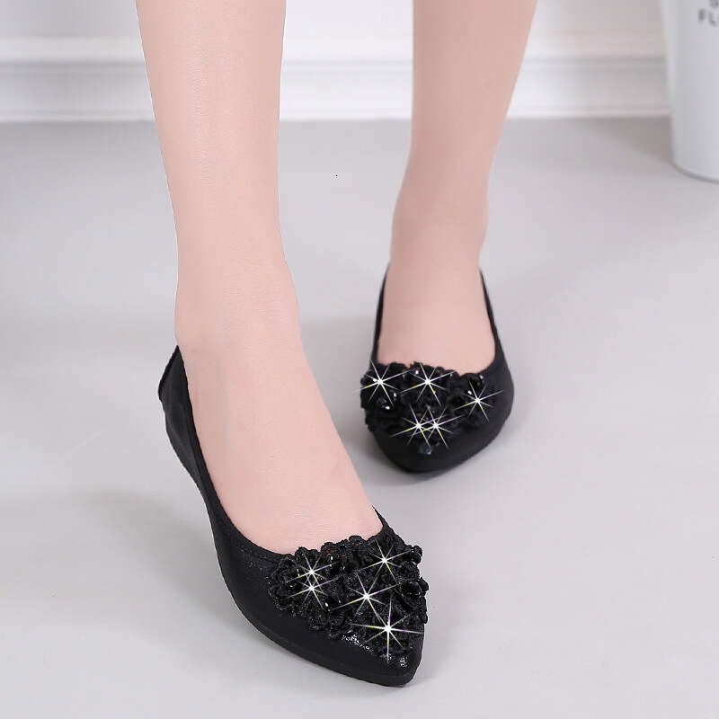 Flat For Women 2021 Spring/Summer New Style Shallow Mouth Pointed Bean Korean Version Versatile Lace Hollow Soft Sole Single Shoes