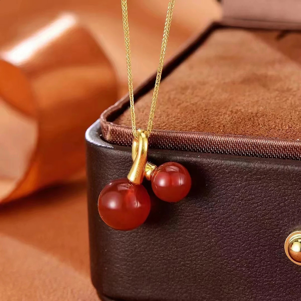 Wine Red Cherry Gold Colour Pendant Necklace Cherries 18K Laminated Gold Jewelry Necklaces April Gift for Teen Girls Party 241220