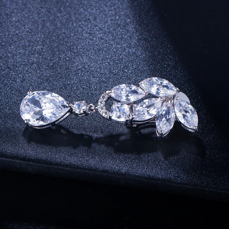 BeaQueen Stunning Cubic Zirconia Water Drop Stone No Hole Clip On Earrings Long Women Wedding Non Pierced Ear Jewelry E185 241220
