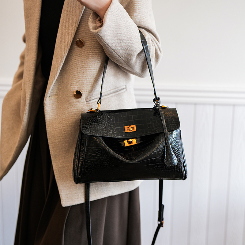 2025 Women's Single Shoulder Tote Bag - Square Handheld File Bag, Large Capacity Crossbody, Perfect For Work Or Everyday Use New Free Delivery De