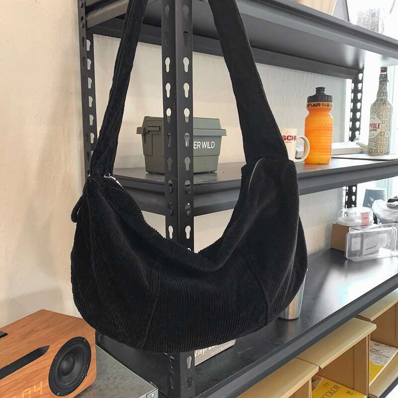 Women's Large Capacity Spring/Summer New Style Single Shoulder Tote Versatile Retro Crossbody Women's Bag Ins Trend Light