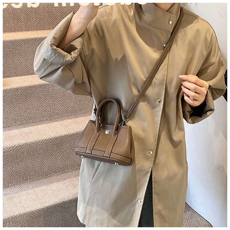 Women's 2024 New High end Fashion Versatile Handbag Mini Commuter Shoulder Cross Tote Bag