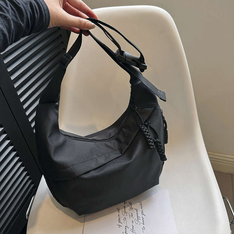 Fashionable Commuting Large Capacity Single Shoulder Crossbody Women's New Casual Fashion Tote Bag, Korean Version Armpit Bag