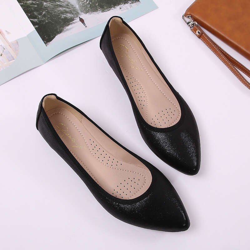 2021 Spring New Flat Single Women's Korean Edition Versatile Pointed Shallow Mouth One Step Stepping Grandma Scoop Bean Shoes