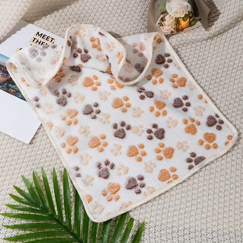 Warm Soft Fluffy Coral Fleece Pet Sleeping Blanket Dog Blanket Breathable Cat Cover Blanket Comfortable Dog Sleeping Sheet Mat