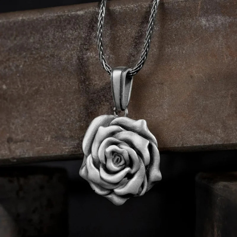 Vintage Rose PendantinsStyle Necklace Simple for Girlfriend High Fashion Flower Ornament Sweater Chain Accessories 241220