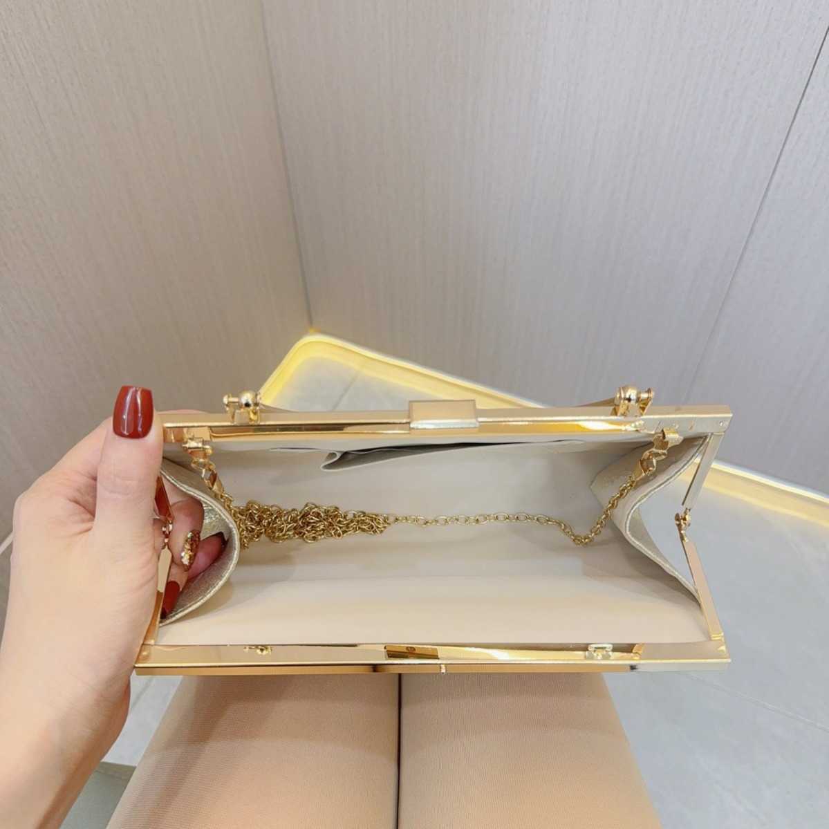New Sparkling Banquet Handbag Clutch Bag with Diagonal Straddle Evening Dress Bag Ktv Party Banquet Bag Celebrity Large Capacity Womens Bag 240920