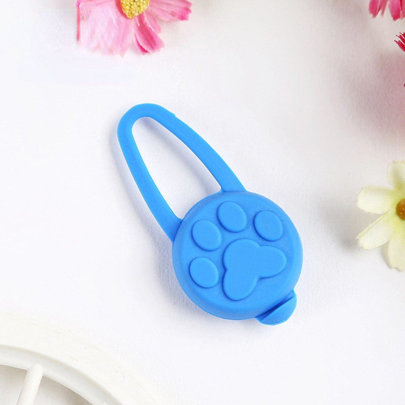Ddmysat Colorful LED Flashlight Cat Pendant Dog Night Safe Pet Leader Necklace Glowing Bright Decorative Collar