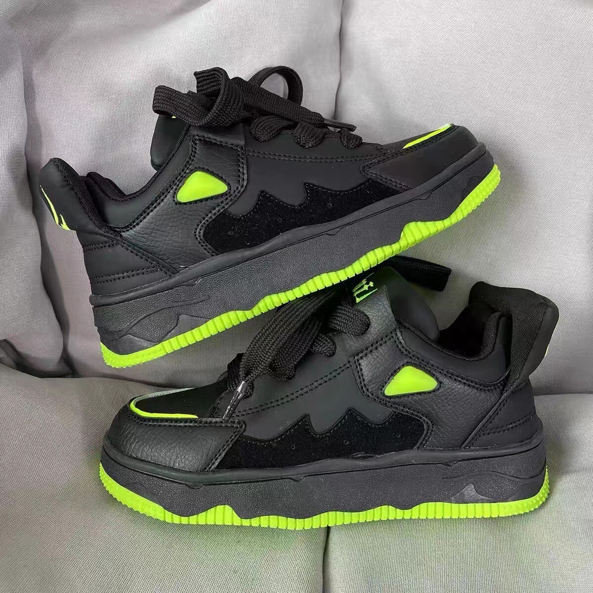 2023 Autumn Instagram Color Blocked Thick Sole Unisex Chic Small And Breathable Board Shoes