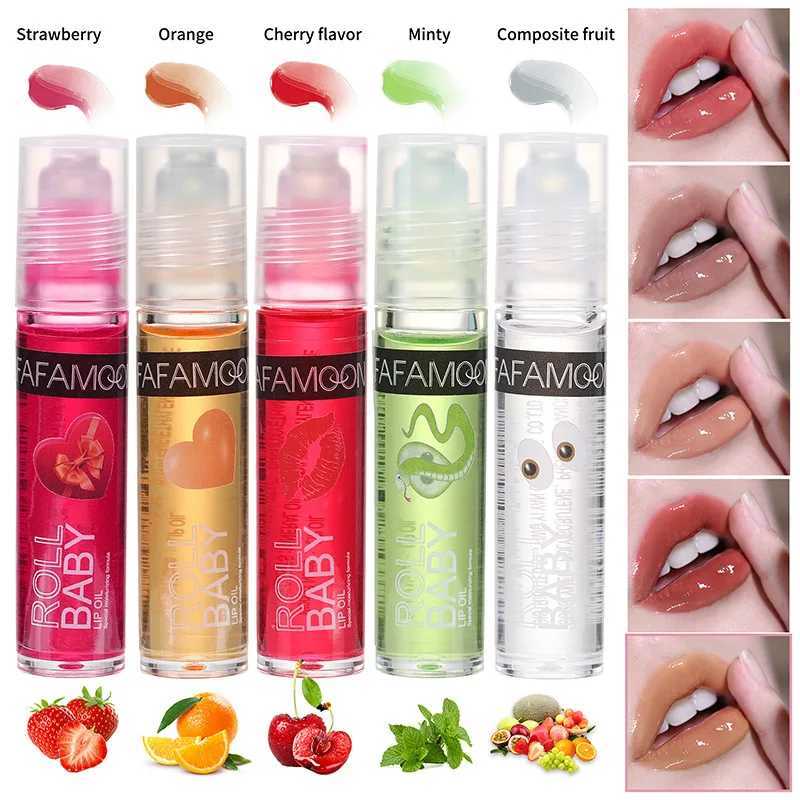 Strawberry is rolled on lipstick to alleviate dryness keep moisturizing fade lip color lip liner gloss lipstick Korean cute makeupW241223