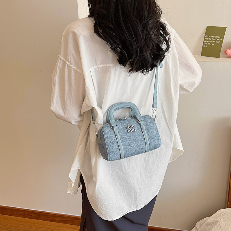 New Fashion Designer Handheld Pillow Bag For Women 2025 New Boston Bag Simple Single Shoulder Crossbody Bag
