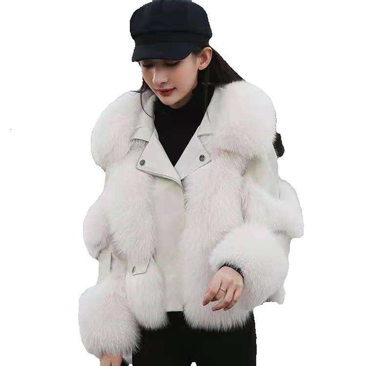 Haining for Womens 2024 New Fine Imitation Fox and Integrated Young Elite Style Fur Coat