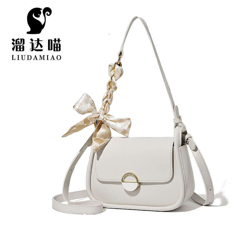 Silk Scarves, Armpit Women's New Large Capacity Versatile Fashionable Diagonal Cross Bags, Commuting Single Shoulder, Niche Style Wholesale