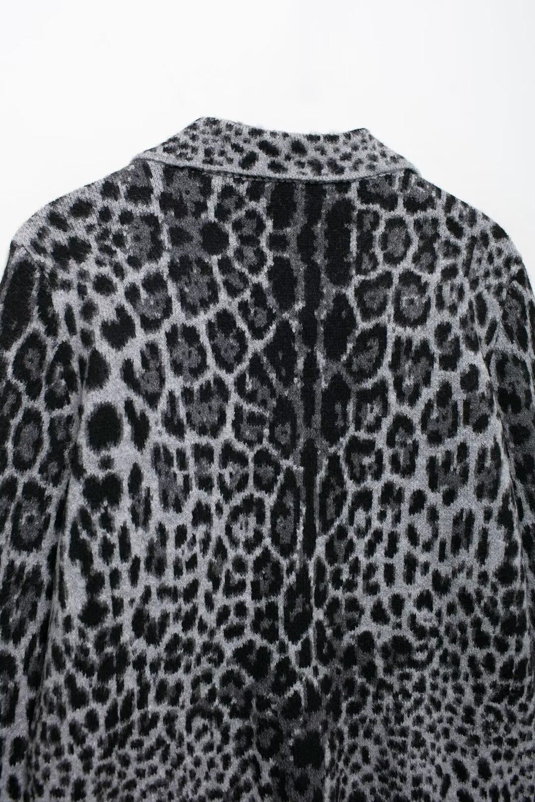 RZRA Original 2024 Autumn And Winter New Women's Leopard Jacquard Long-Sleeved Knitted Jacket Coat Temperament Versatile