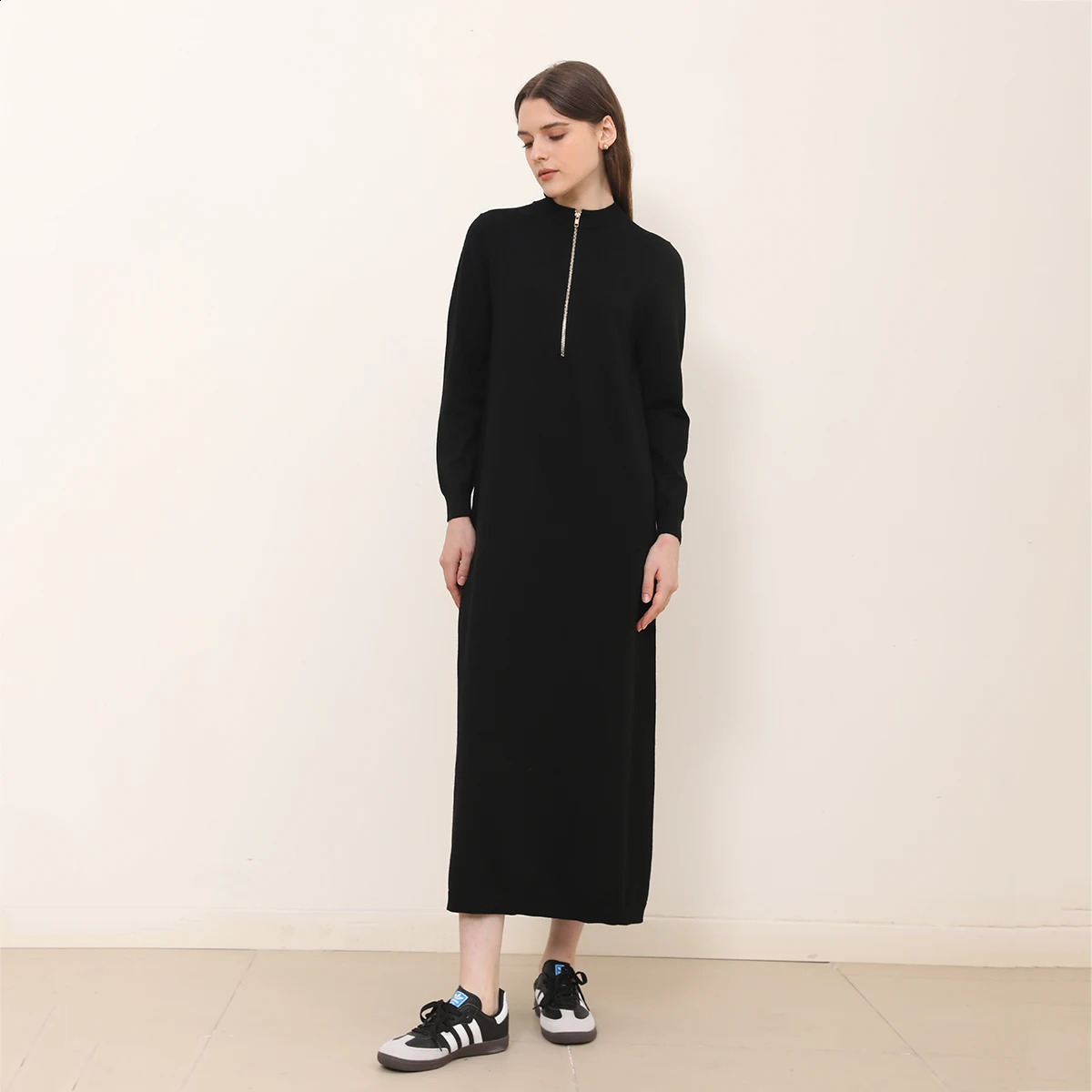 AP 25 AW Women ZIipper Sweaters Maxi Dress Soft and Comfortable Black Casual Half High Collar Stretch 241218