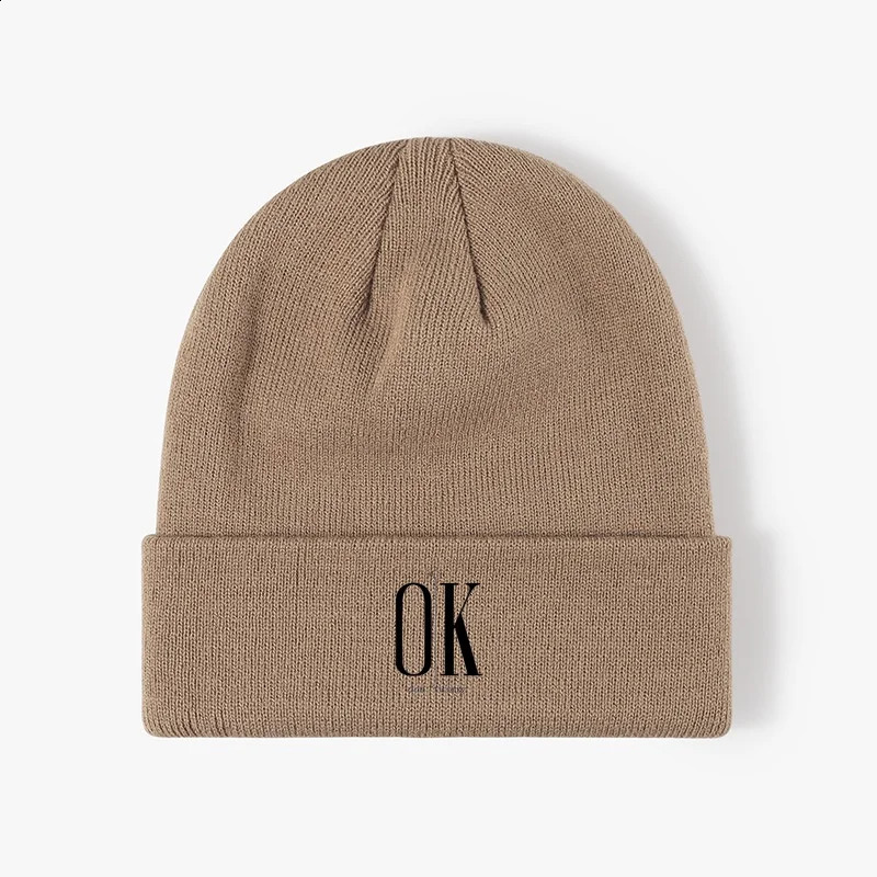 Real mink fur hat for men and women ok thickened womens fur hat womens winter knitted mink fur ball hat 241214