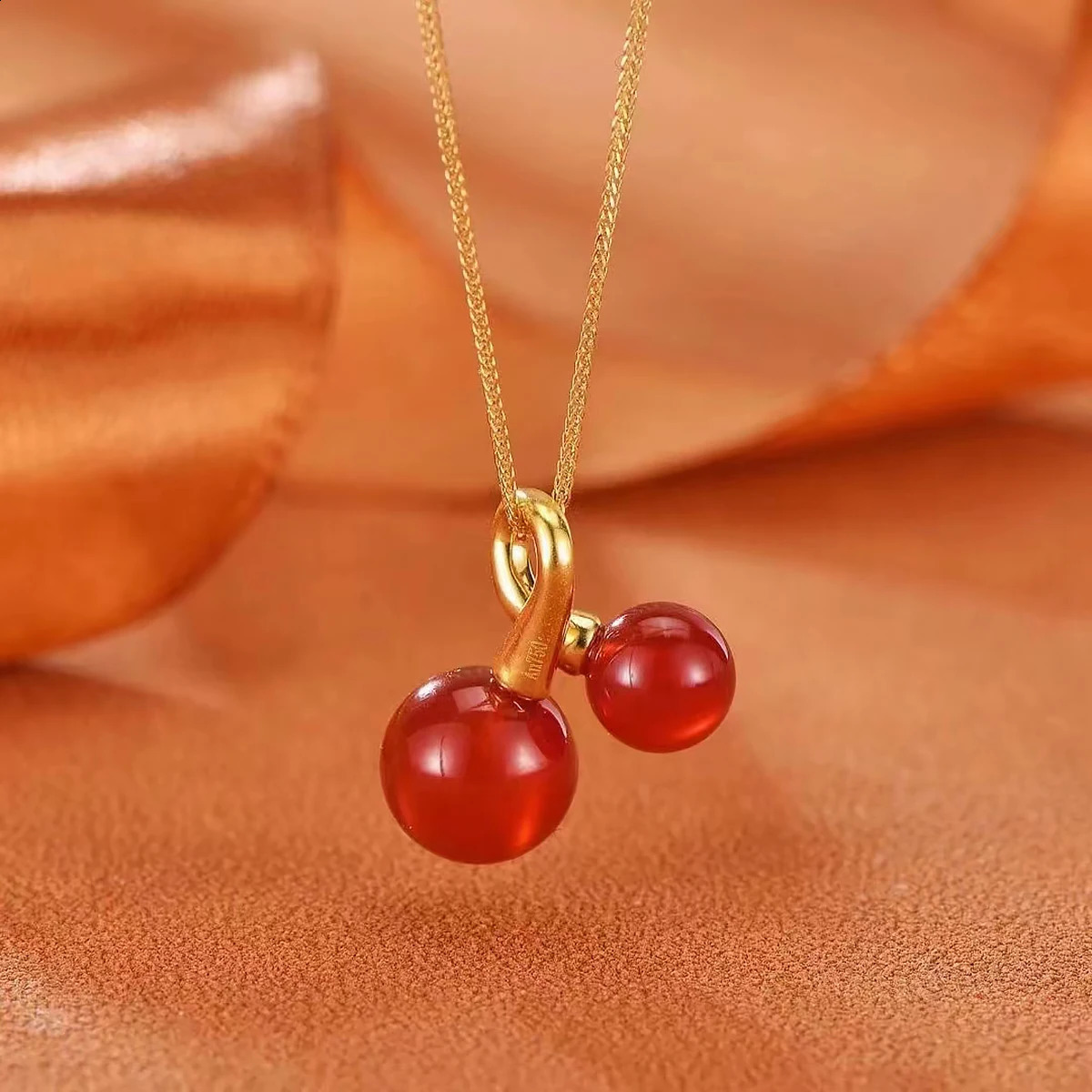 Wine Red Cherry Gold Colour Pendant Necklace Cherries 18K Laminated Gold Jewelry Necklaces April Gift for Teen Girls Party 241220
