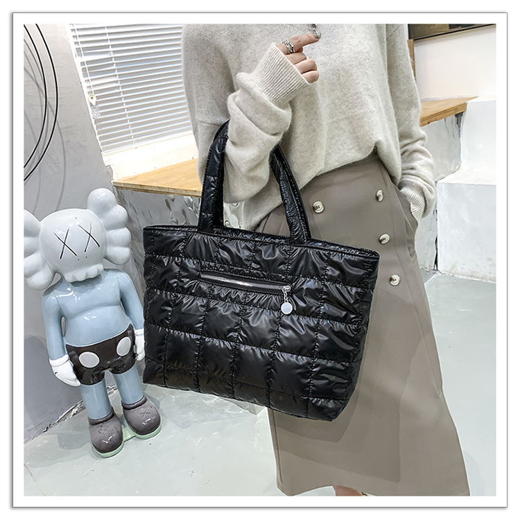 New Fashion Casual Women's Bag Autumn/winter Cotton Jacket Large Capacity Handbag Shoulder Bag Crossbody Bag Lightweight Outdoor Down Bag