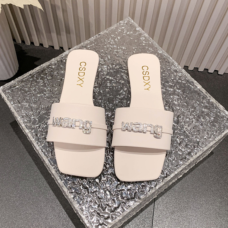 Free shippiing for womens designer slippers hot flat slippers black beige Summer beach tourism plus size slippers