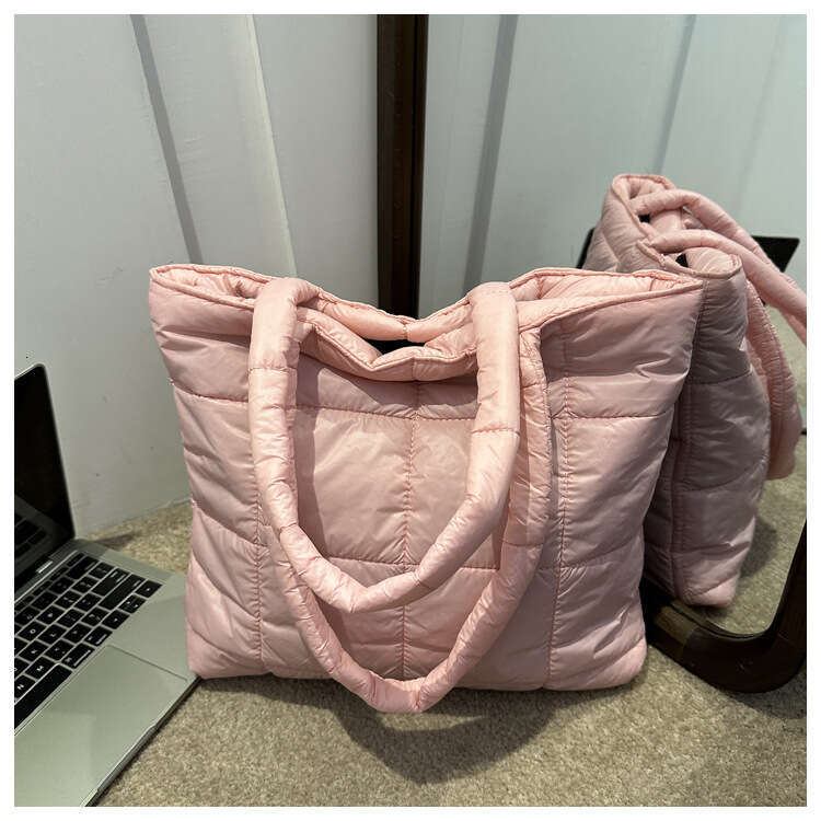 Fashionable Gge New Large Capacity Korean Version Solid Color Down Cotton Casual Embroidery Thread Western-Style Single Shoulder Handbag