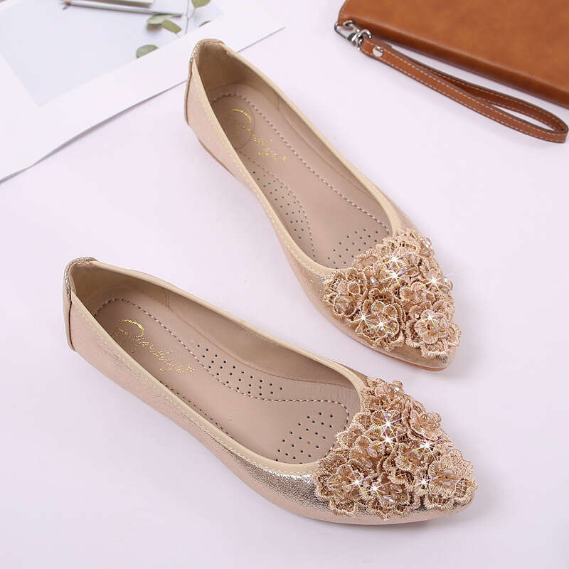 Flat For Women 2021 Spring/Summer New Style Shallow Mouth Pointed Bean Korean Version Versatile Lace Hollow Soft Sole Single Shoes