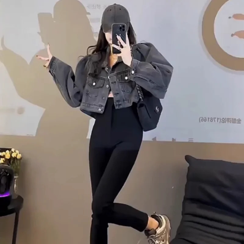 autumn womens denim jacket with pocket Fashionable retro street style loose and versatile short jacket 241219
