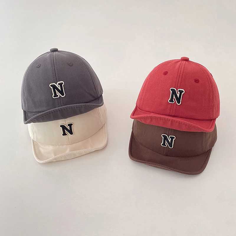 Caps Hats Korean baby summer hat with letter N embroidery adjustable baseball cap suitable for young boys and girls toe soft hat childrens sun hat H24