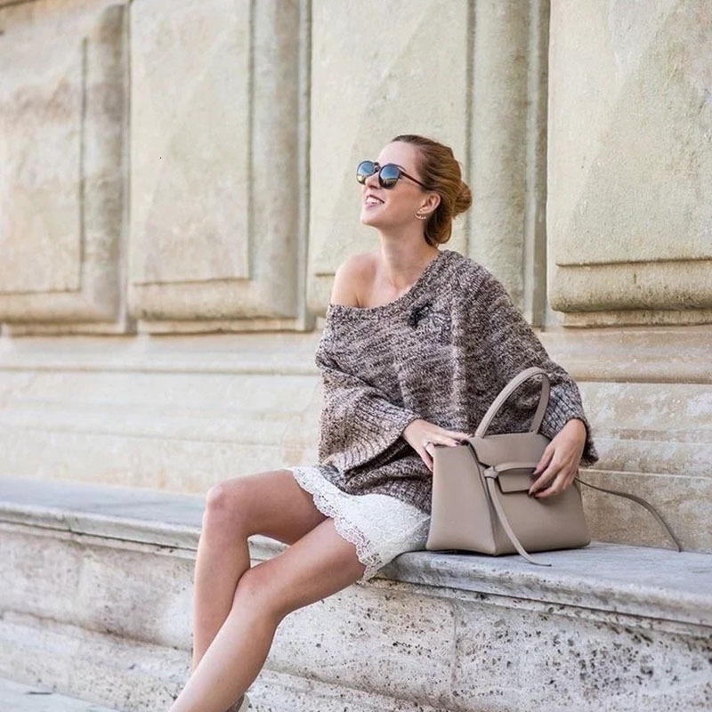 The High-Quality Designer Catfish Bag Can Be Carried By Hand Crossbody With Leather Shoulder Strap To Adjust The Length