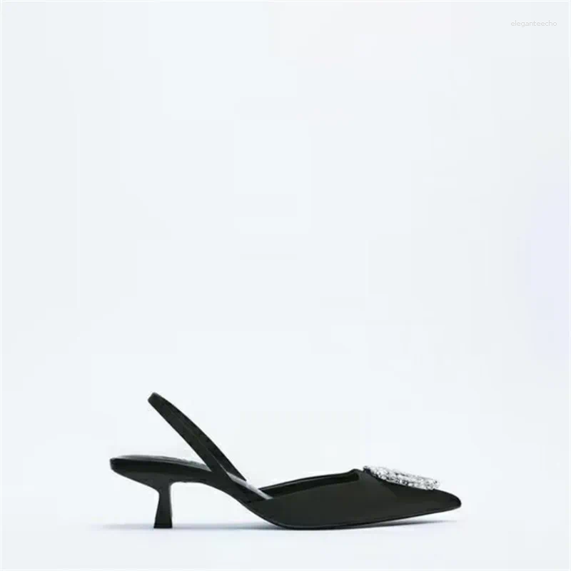 2025 S Fashion Designer Sandals Women Shoes Pointed Toe Shallow Low Heels Back Atos De Mujer