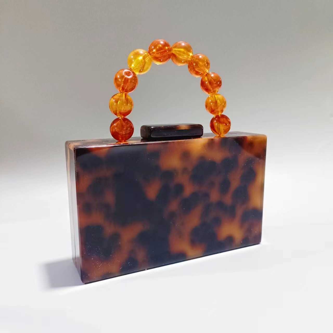 Clutch Bag Fashionable and Generous Womens New Pearl Acrylic Dinner Bag Beaded Wrist Portable Wedding Dress Bag 240920