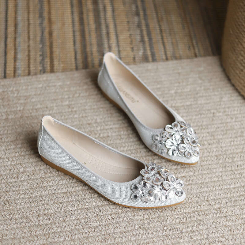 Water Diamond Single Shoe Women's 2023 Autumn New Small Fragrant Soft Sole Versatile Shallow Mouth Fairy Pointed Flat Shoes