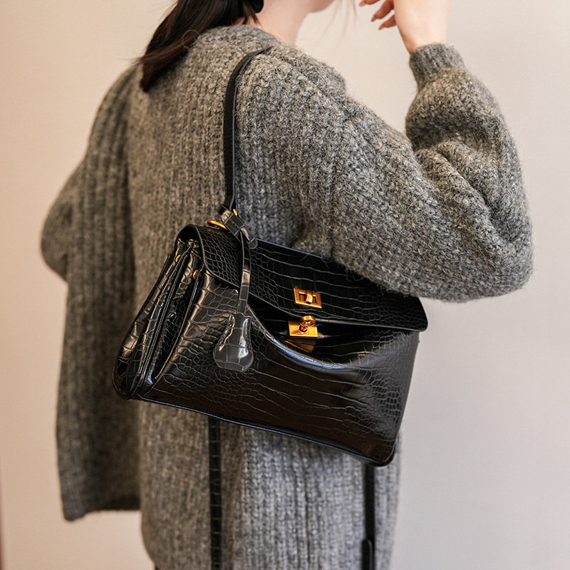 2025 Women's Single Shoulder Tote Bag - Square Handheld File Bag, Large Capacity Crossbody, Perfect For Work Or Everyday Use New Free Delivery De