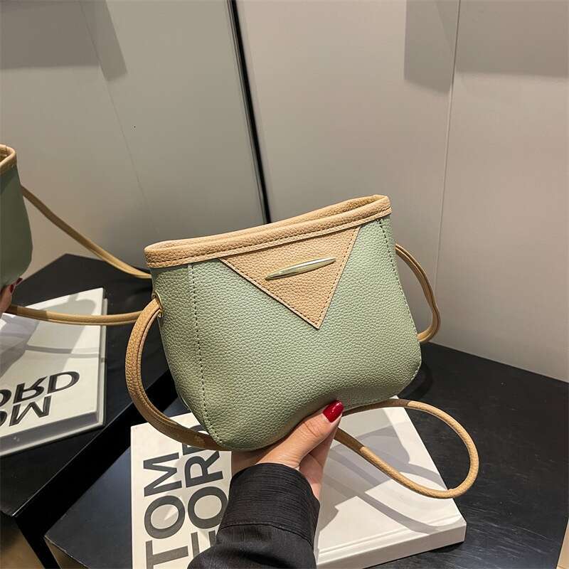 This Year's Popular Small Women's New Style Summer Versatile Shoulder Crossbody Texture Explosive Mother And Child Bucket Bag