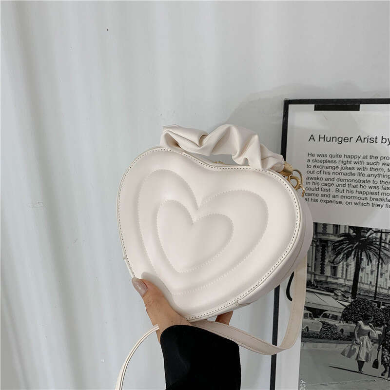 Women's Autumn New Collection Simple Fashion Love Box Handheld Single Shoulder Crossbody Bag