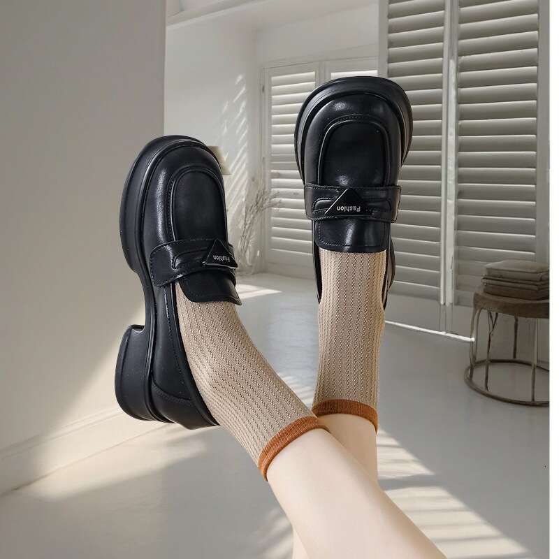 Thick Soled Loafers With Coarse Heels And Sponge Cake, New Spring Versatile Single British Style Small Leather Shoes, Women's Waterproof Platform