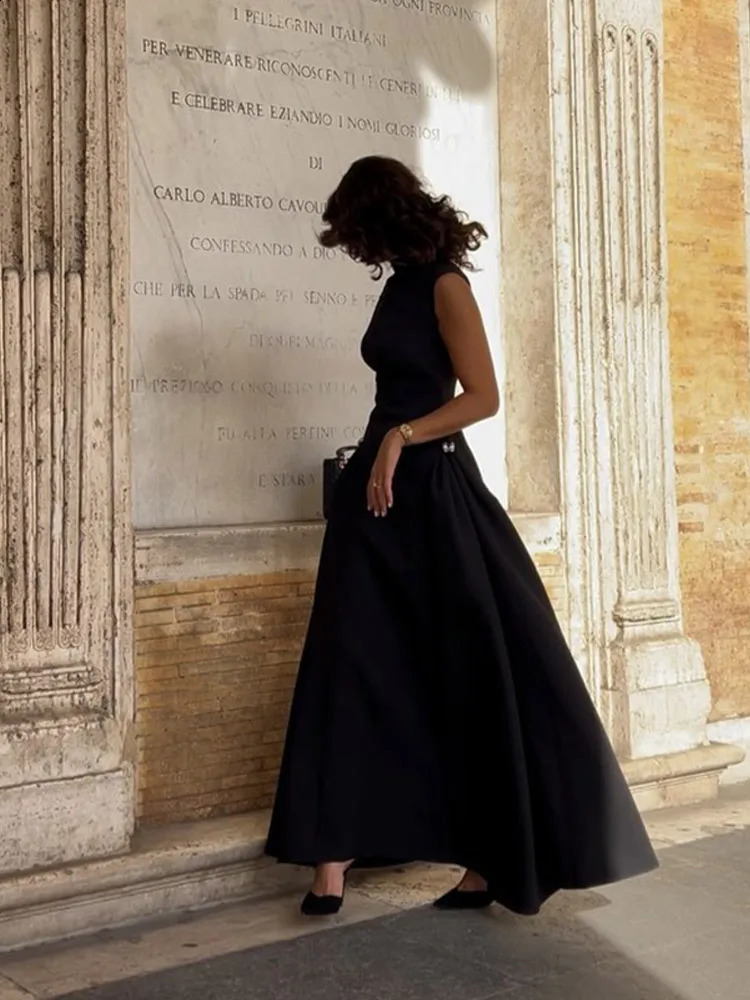 Elegant Oblique Collar Pleated A-line Dress For Women Fashion Brown Sleeveless Slim Long Dresses 2024 Evening Party Gowns 241223