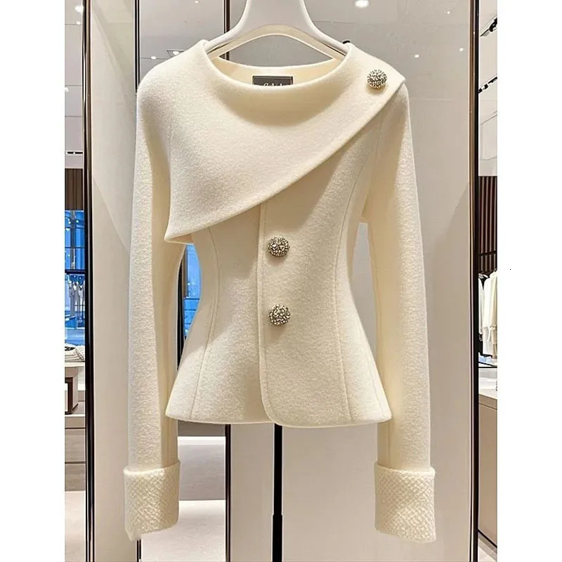 2025 AutumnWinter Temperament Korean Loose Womens Knitting Cardigan Sweater Jacket Fashion Advanced Ladies Coat 241220