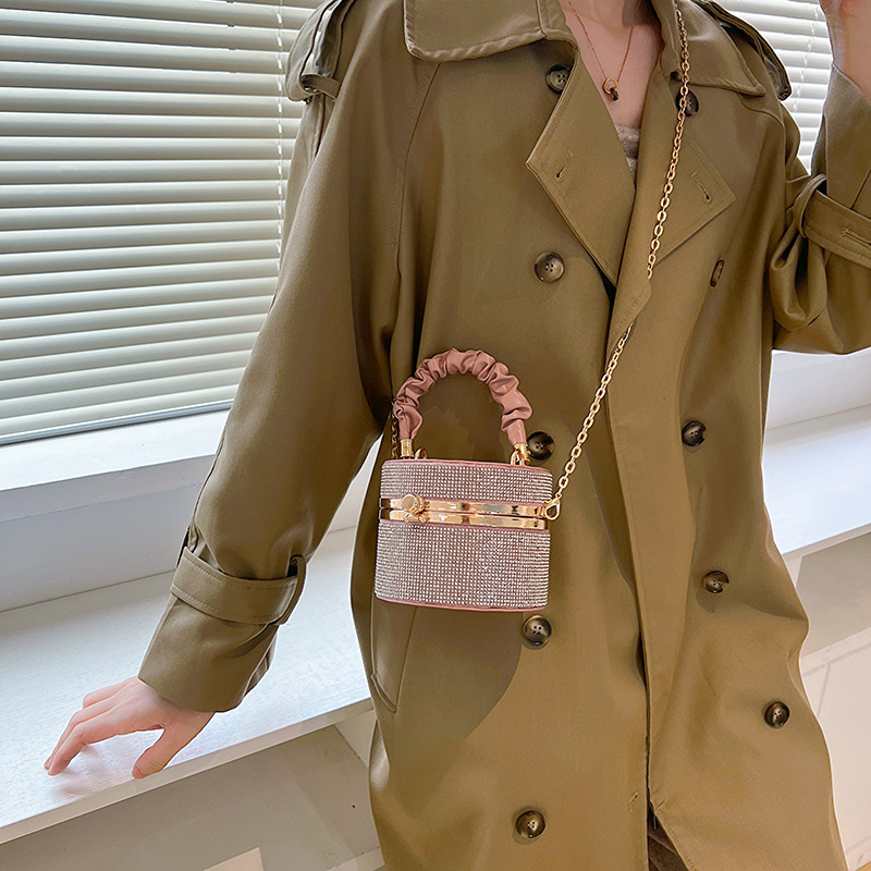 Free shippin 2025 new Single Shoulder Bag Women flap fashion Mini Diamond Square black handheld bag handbag crossbody Chain bucket bag
