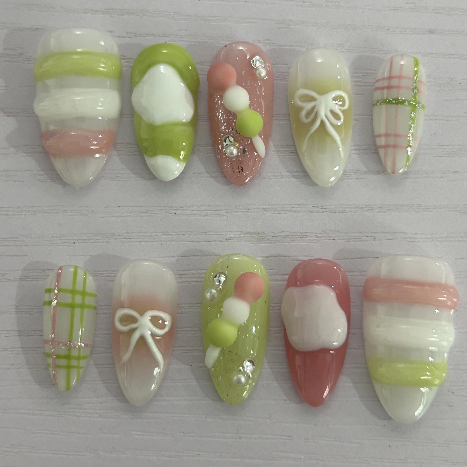 10Pcs Handmade Manicure Medium Almond Fake nails 2024 Pink Green Limited Press On Nails with Adhesive Nail File Set 241223