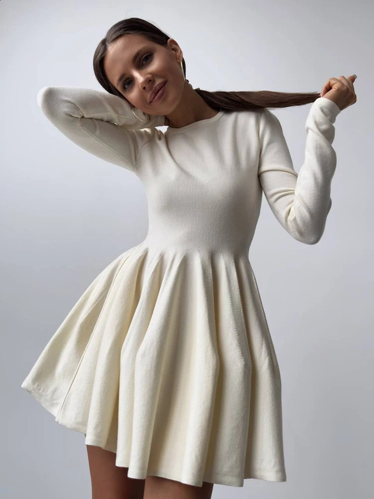 Hirsionsan Elegant Long Sleeve Mini Dress Sweater Women Winter O Neck Tight Sexy Chic Pleated Skirt Basic Female Knit Jumper 241218
