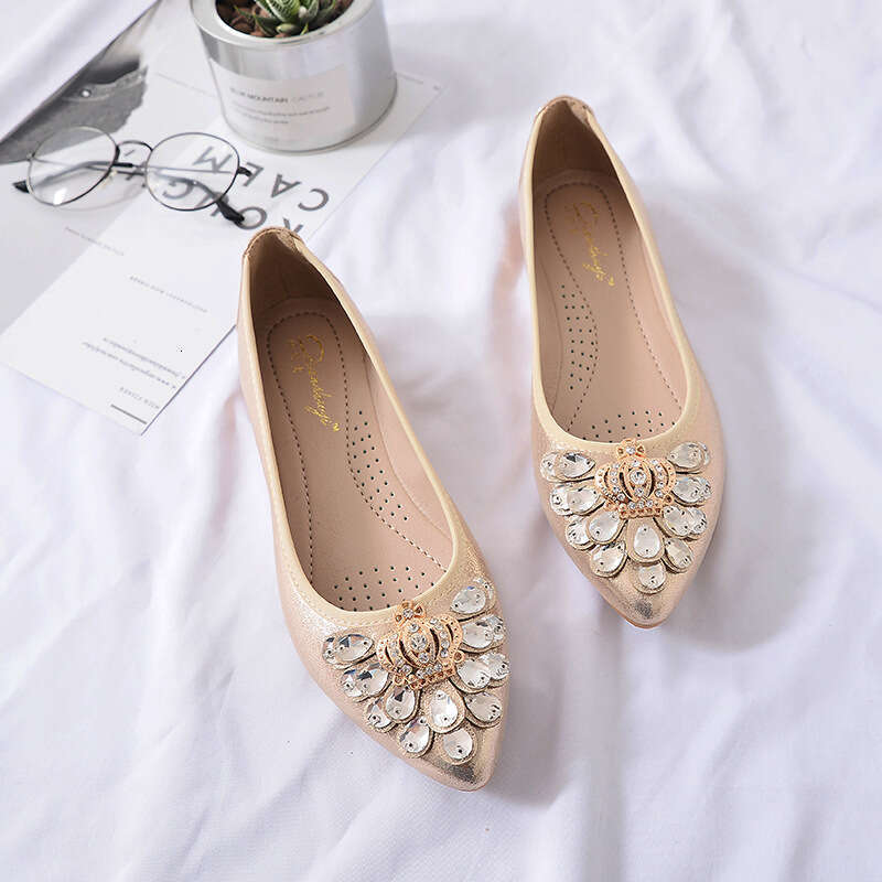 2021 Summer New Four Seasons Flat Women's Water Diamond Button Mom Pointed Single Leather Scoop Soft Bottom Bean Shoes