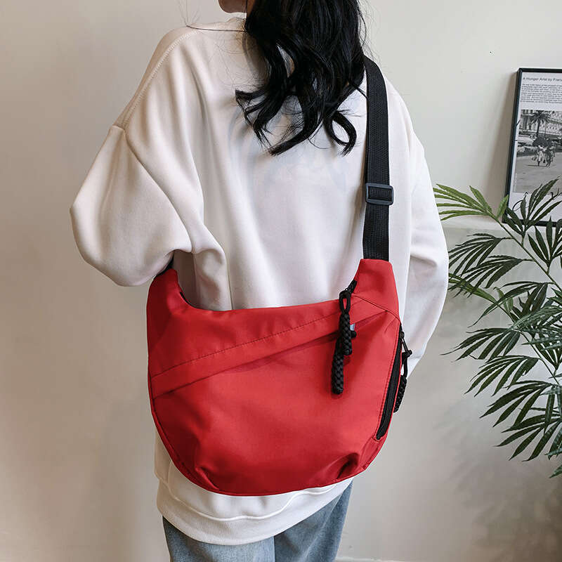 Fashionable Commuting Large Capacity Single Shoulder Crossbody Women's New Casual Fashion Tote Bag, Korean Version Armpit Bag