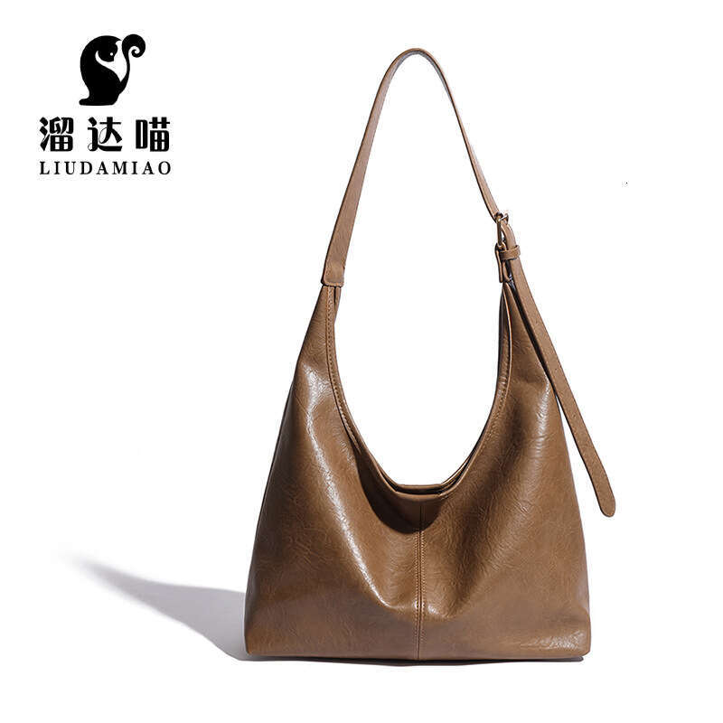 Winter New Fashion Trend Large Capacity Tote Retro Casual Shoulder Trendy Commuting Bag