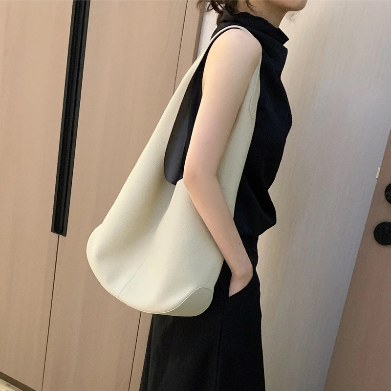 Women's Fashion Handbags Designer Large Capacity Genuine Leather Premium Travel Vacation Tote Shoulder Bag