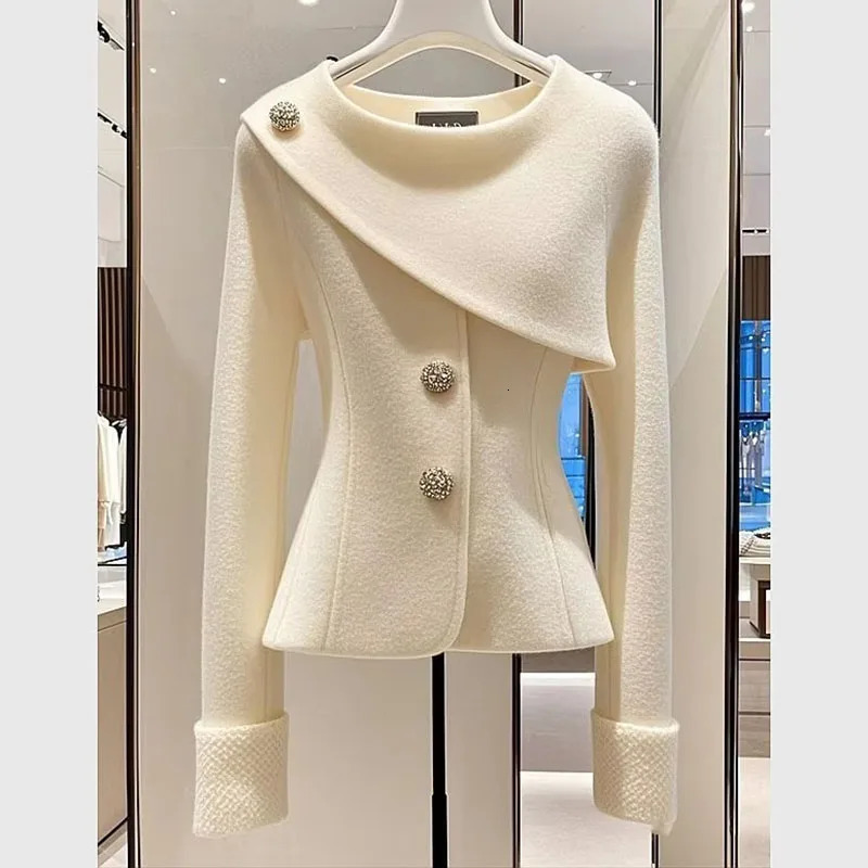 2025 AutumnWinter Temperament Korean Loose Womens Knitting Cardigan Sweater Jacket Fashion Advanced Ladies Coat 241220
