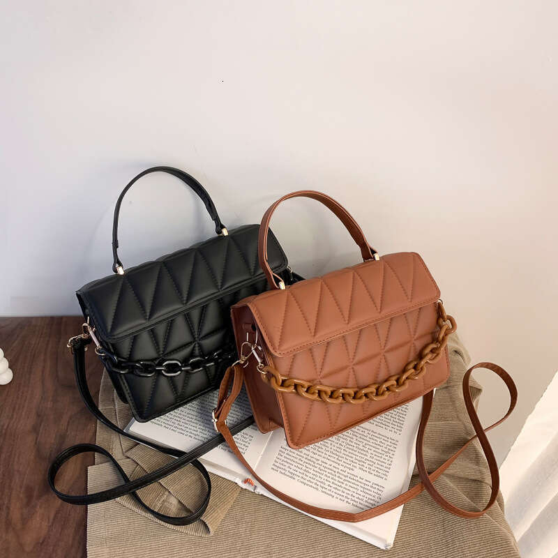 New Popular Women's Fashionable And High-End, Niche Crossbody Bag, Embroidered Thread Dia Grid Hand-Held Small Square Bag